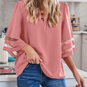 Women’s v-Neck XXL with mesh panels